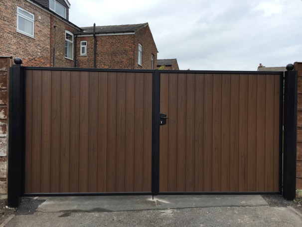 Suppliers of Plastic Gates in Urmston